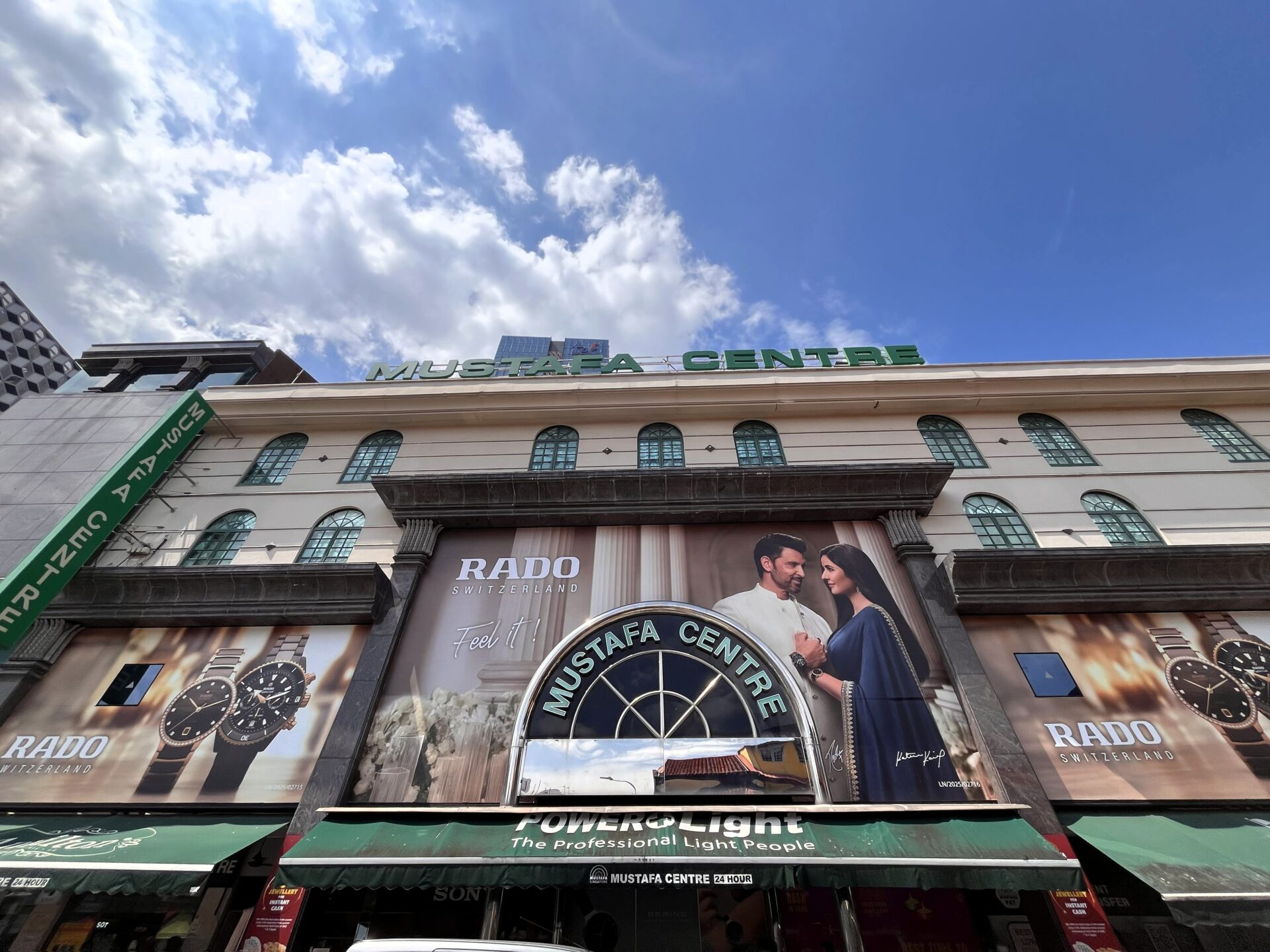 Little India in Singapore - Mustafa Centre